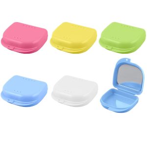 Pudełko protetyczne z lusterkiem mix kolorów 85 x 82 x 28mm (10 szt.)